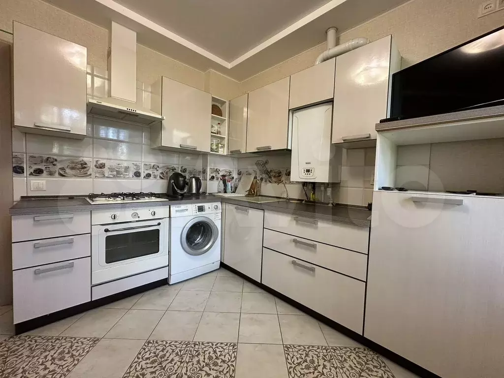 2-к. квартира, 58 м, 2/5 эт. - Фото 0