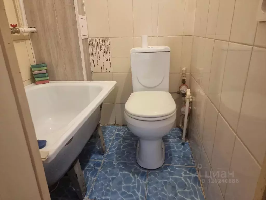 Комната Хакасия, Абакан ул. Комарова, 6 (14.0 м) - Фото 0