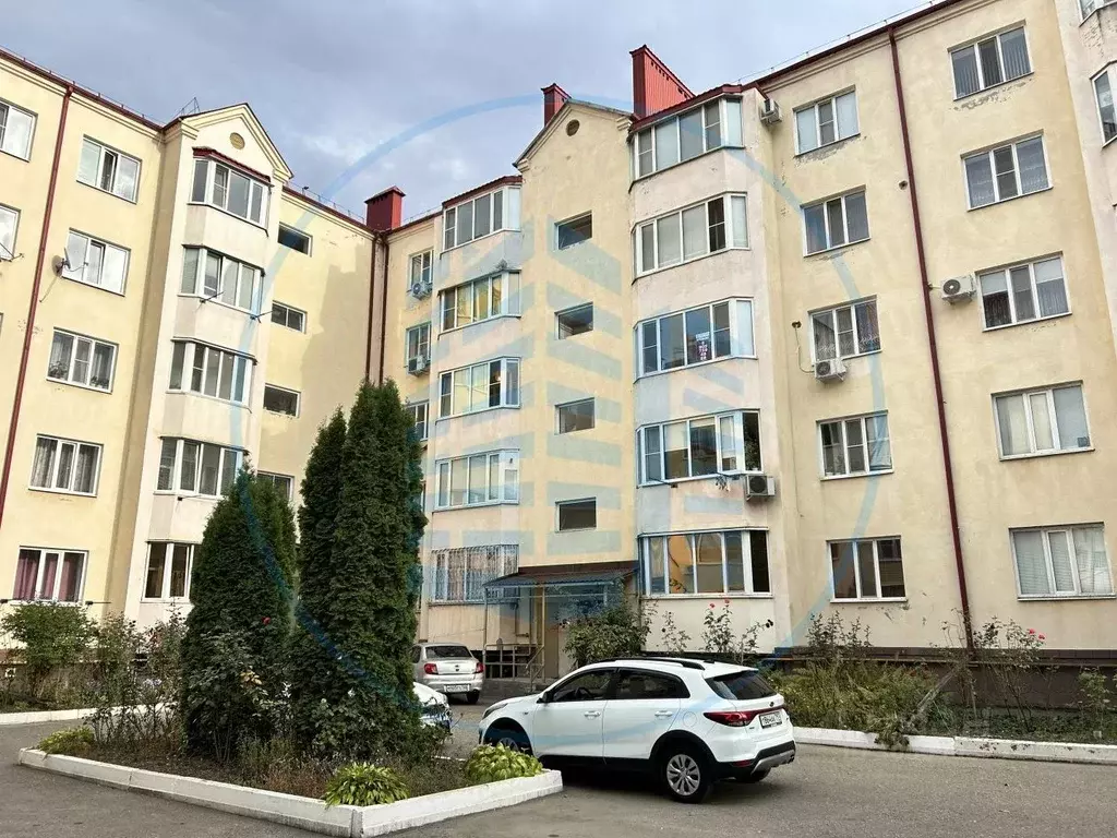 2-к кв. Ставропольский край, Ессентуки Депутатская ул., 3 (68.5 м) - Фото 0