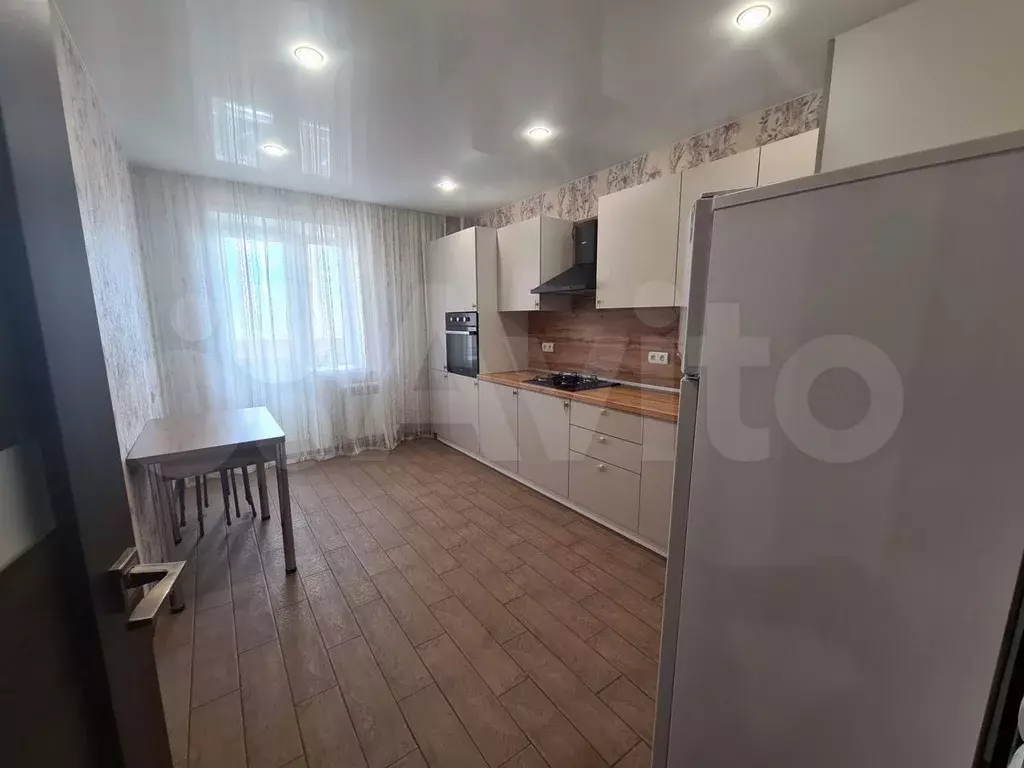 1-к. квартира, 50 м, 4/10 эт. - Фото 1