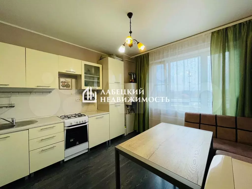 3-к. квартира, 76,6 м, 4/4 эт. - Фото 1