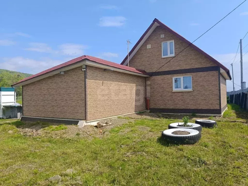 Дом в Сахалинская область, Холмский городской округ, с. Яблочное ул. ... - Фото 1