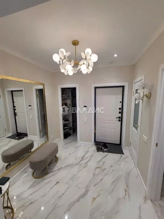 Продается 3-комнатная квартира - Фото 2