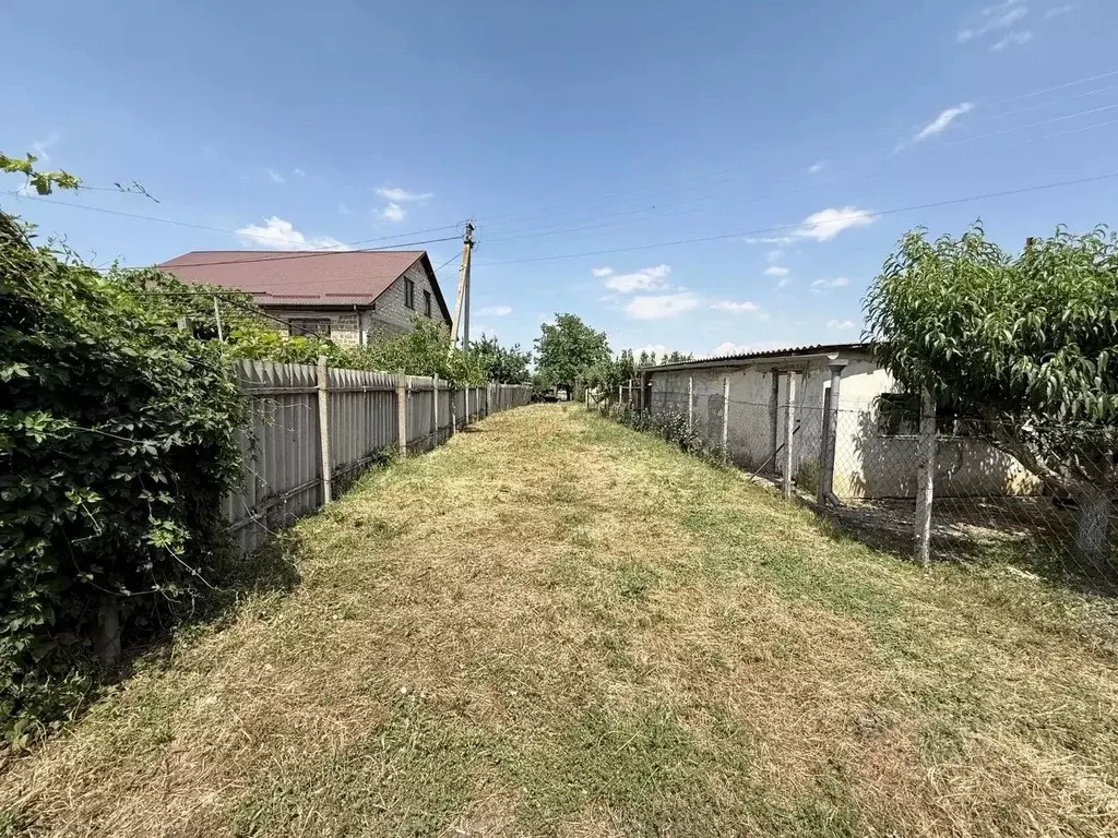 Участок в Крым, Кировский район, с. Владиславовка ул. Курская, 8А ... - Фото 1
