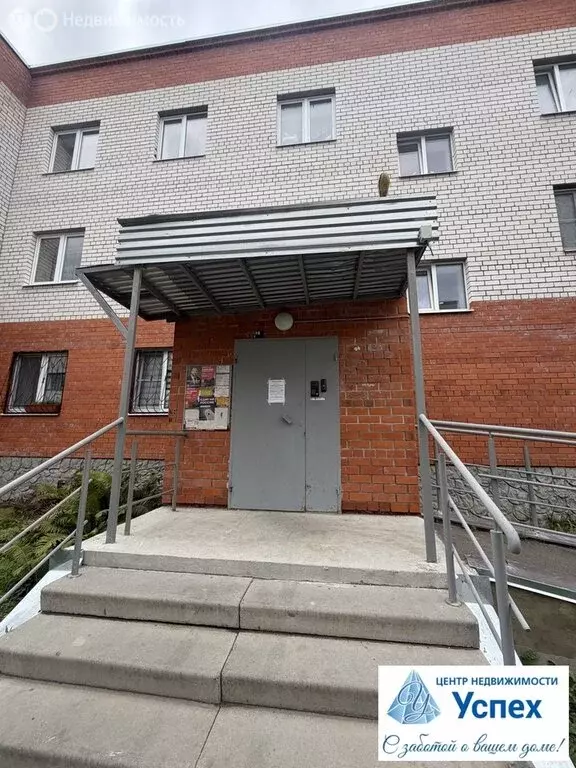 3-комнатная квартира: Ликино-Дулёво, Октябрьская улица, 44 (56.8 м) - Фото 2
