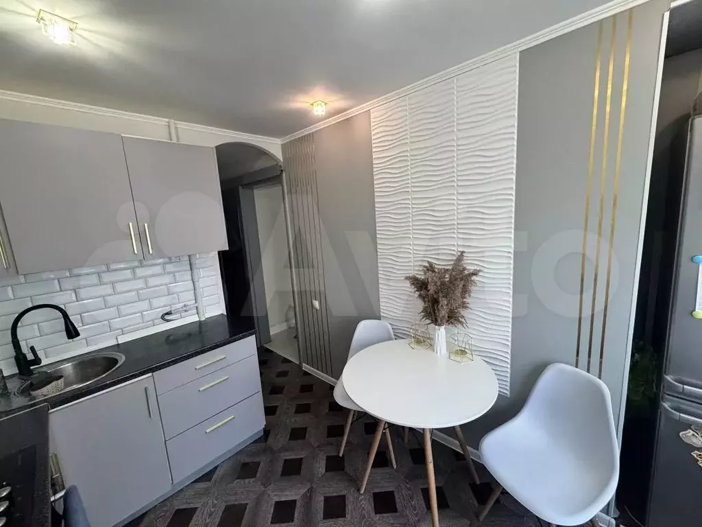 2-к. квартира, 47 м, 4/9 эт. - Фото 0