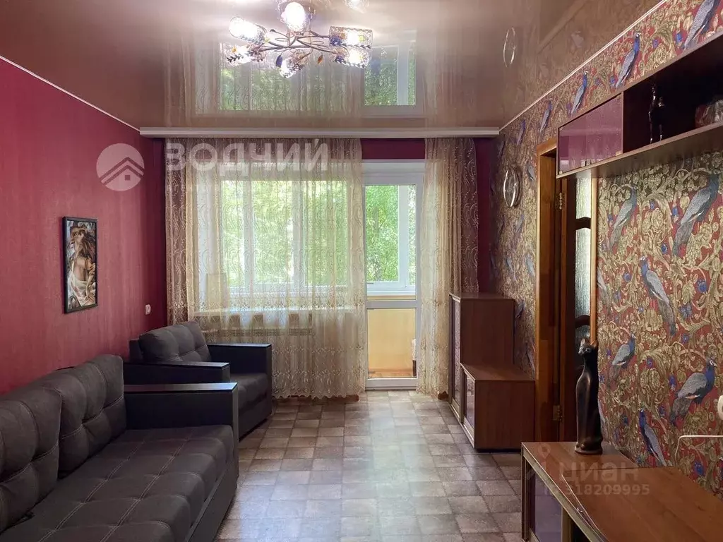 2-к кв. Чувашия, Канаш ул. 30 лет Чувашии, 8 (44.8 м) - Фото 0