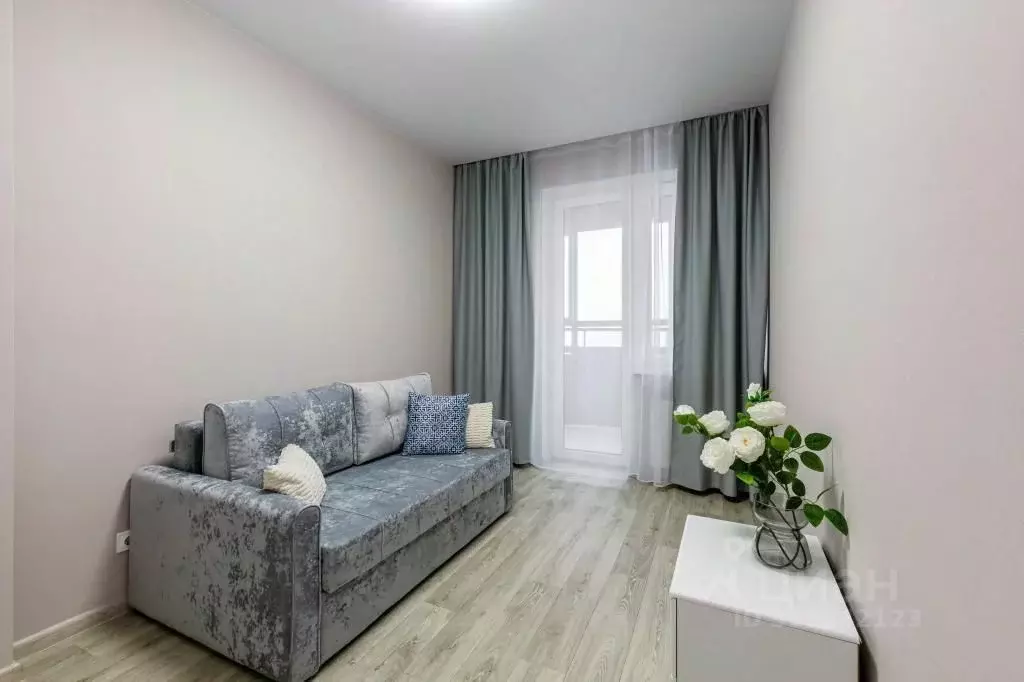 3-к кв. Татарстан, Казань ул. Сабира Ахтямова, 1к1 (87.0 м) - Фото 0