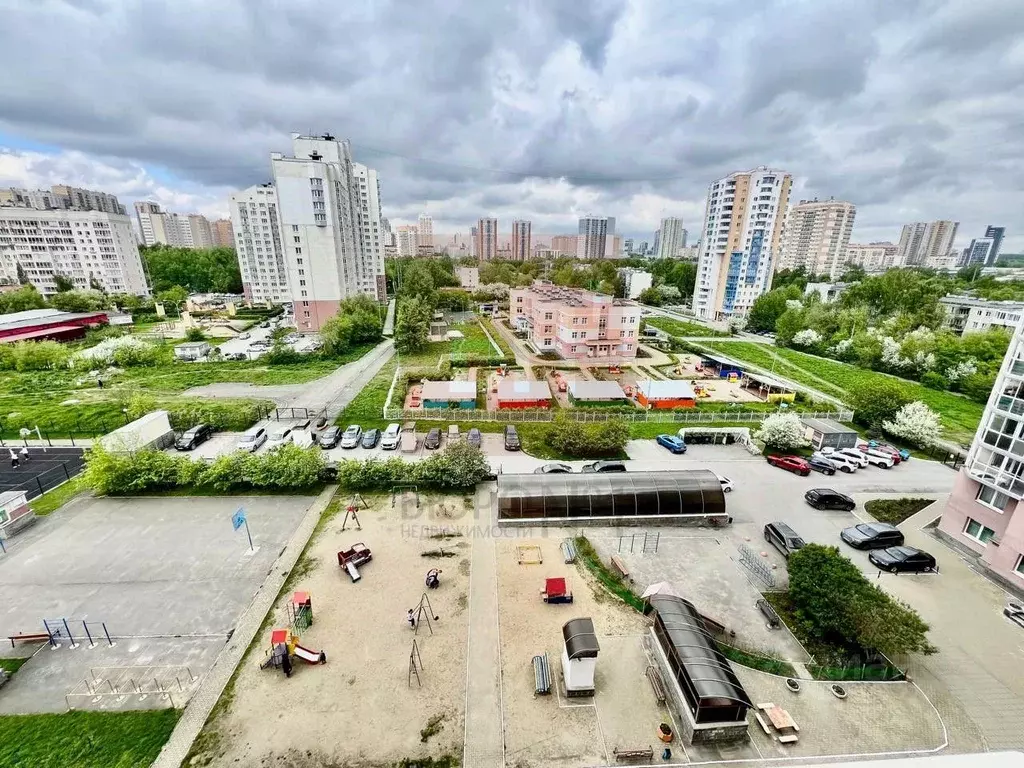 Гараж в Свердловская область, Екатеринбург ул. Юлиуса Фучика, 5 (31 м) - Фото 0
