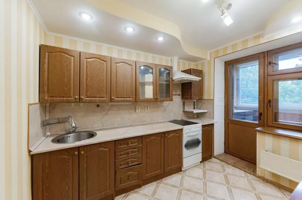 2-к кв. Татарстан, Казань ул. Сафиуллина, 32а (55.1 м) - Фото 1