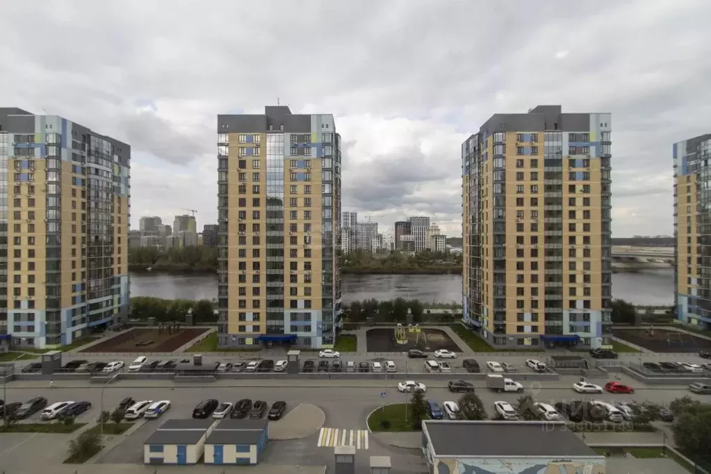 3-к кв. Тюменская область, Тюмень ул. Мельникайте, 34к1 (80.4 м) - Фото 1