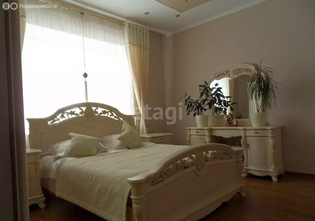 6-комнатная квартира: Евпатория, улица Сытникова, 4А (210.5 м) - Фото 1