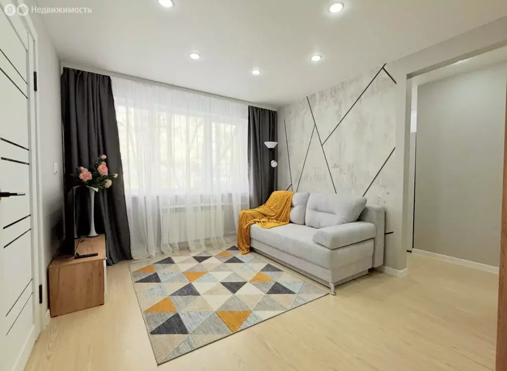 2-комнатная квартира: Киров, улица Защитников Отечества, 150 (44.5 м) - Фото 2