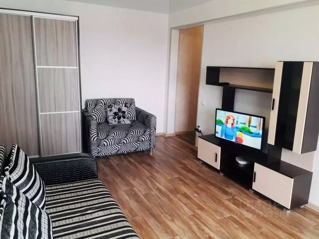 3-к кв. Волгоградская область, Волгоград ул. Маршала Еременко, 114 ... - Фото 1