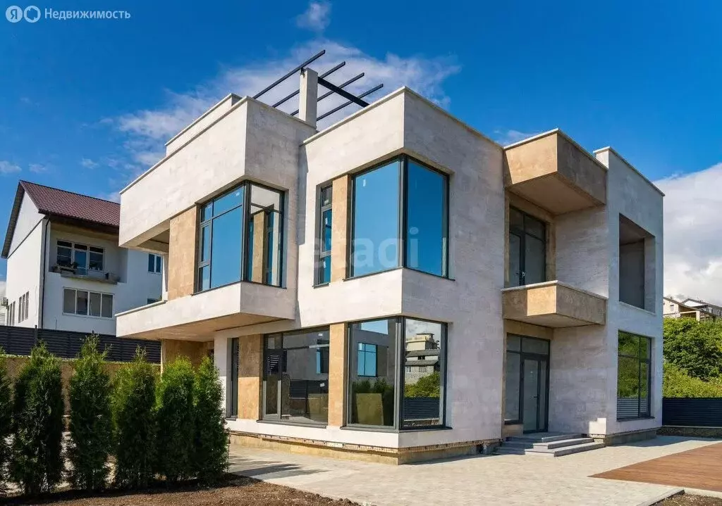 Дом в село Нижняя Шиловка, улица Нагуляна (287 м) - Фото 0