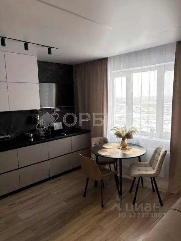 3-к кв. Тюменская область, Тюмень ул. Тальниковая, 9 (50.3 м) - Фото 1