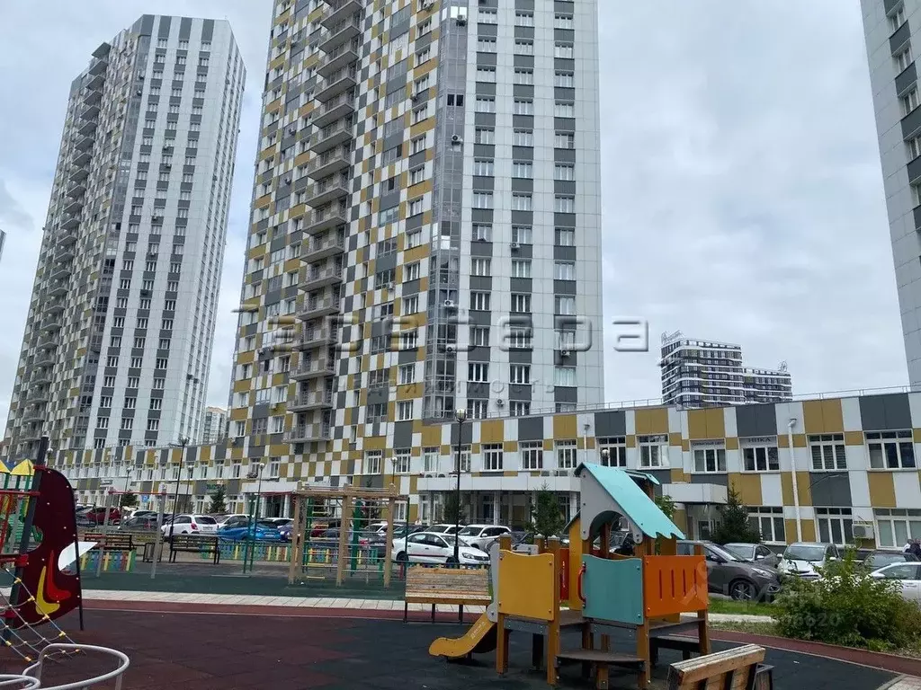 2-к кв. Красноярский край, Красноярск Октябрьская ул., 8 (61.1 м) - Фото 1