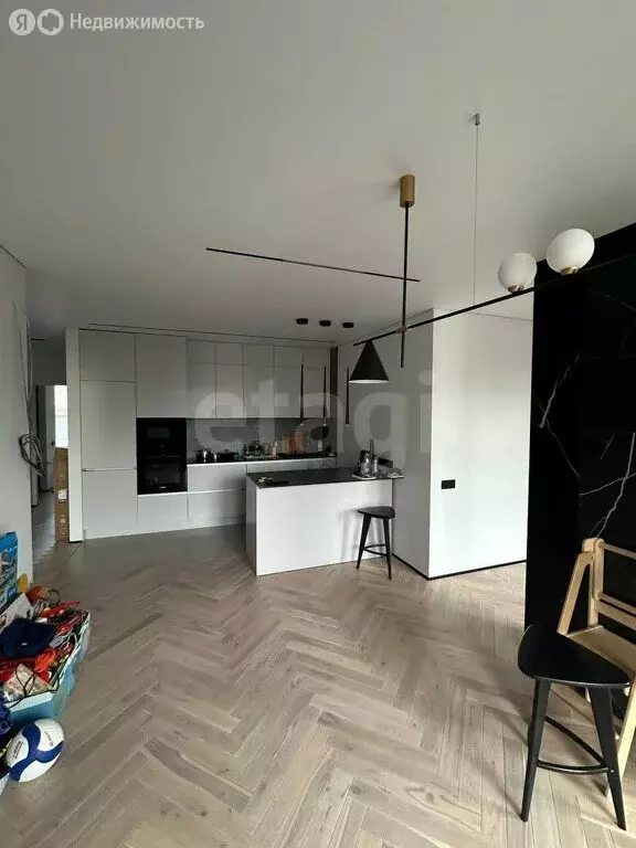 2-комнатная квартира: Тюмень, улица Газовиков, 34 (80.2 м) - Фото 1