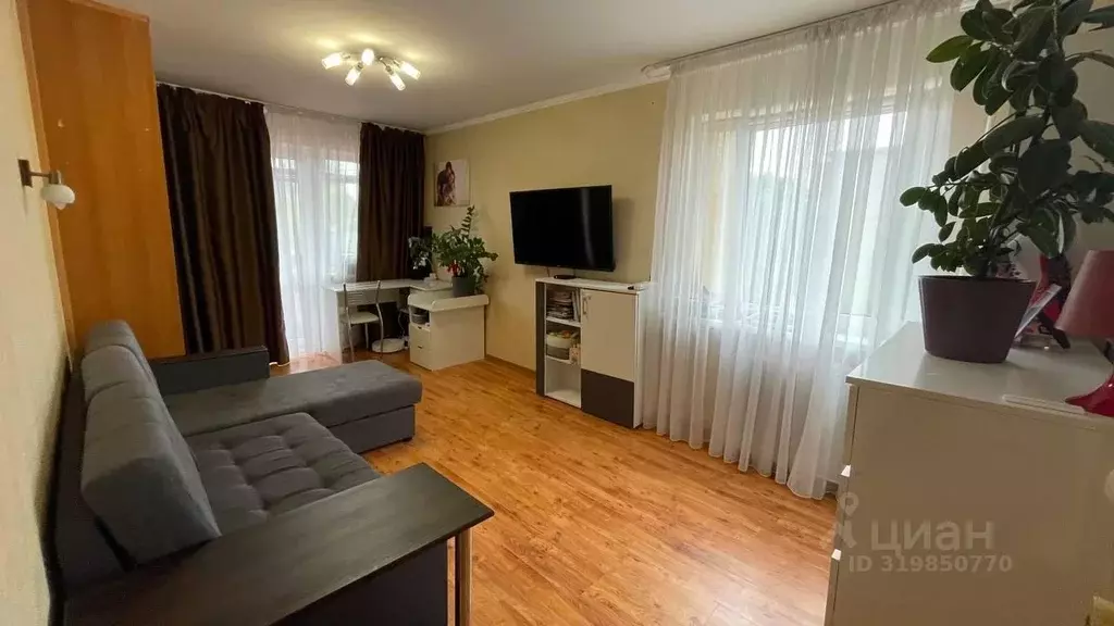 2-к кв. Калининградская область, Калининград ул. Чекистов, 74 (45.0 м) - Фото 0