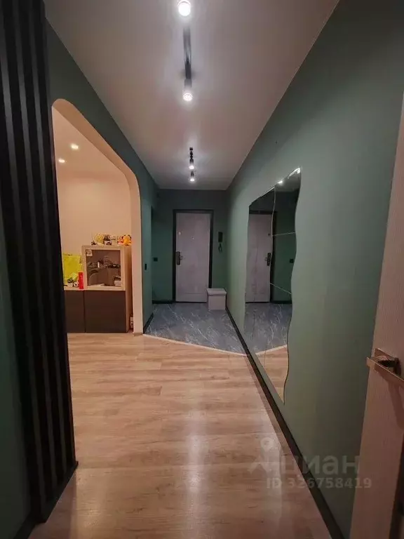 3-к кв. Свердловская область, Екатеринбург ул. Рабочих, 15 (62.0 м) - Фото 1