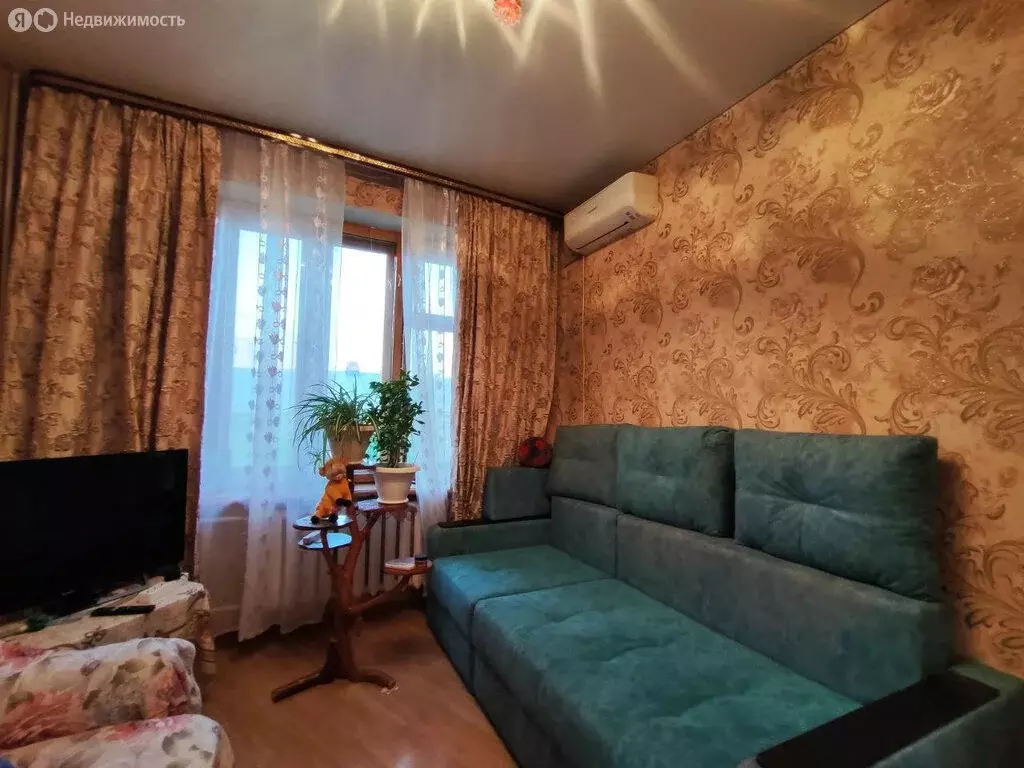 2-комнатная квартира: Саратов, улица имени Сакко и Ванцетти, 23 (53 м) - Фото 0