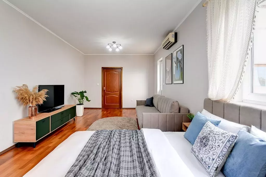 2-к кв. Краснодарский край, Сочи ул. Демократическая, 43 (70.0 м) - Фото 2