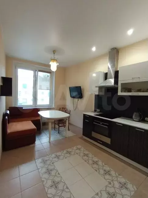2-к. квартира, 45 м, 2/9 эт. - Фото 1