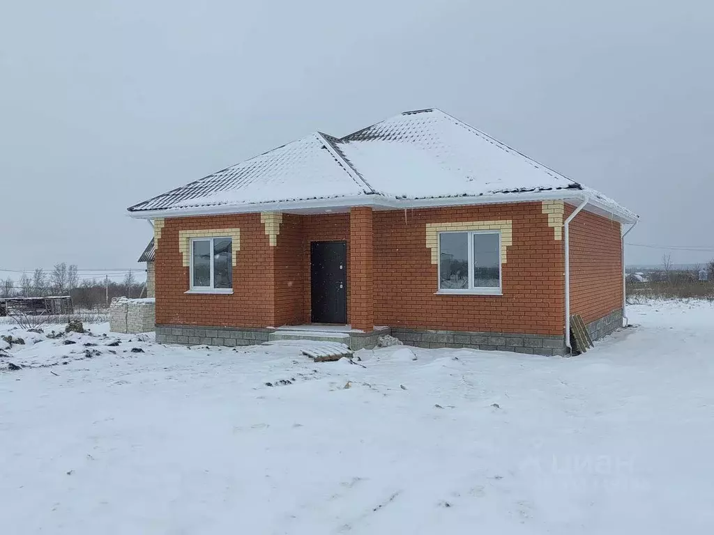 Дом в Белгородская область, Белгородский район, Крутологское с/пос, с. ... - Фото 1