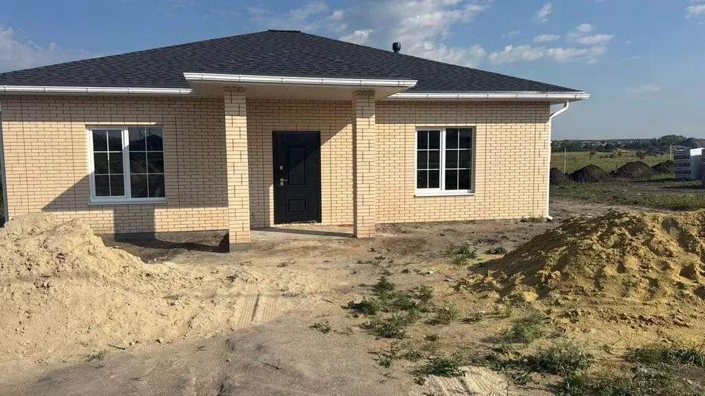 Коттедж в Белгородская область, Старооскольский городской округ, с. ... - Фото 1