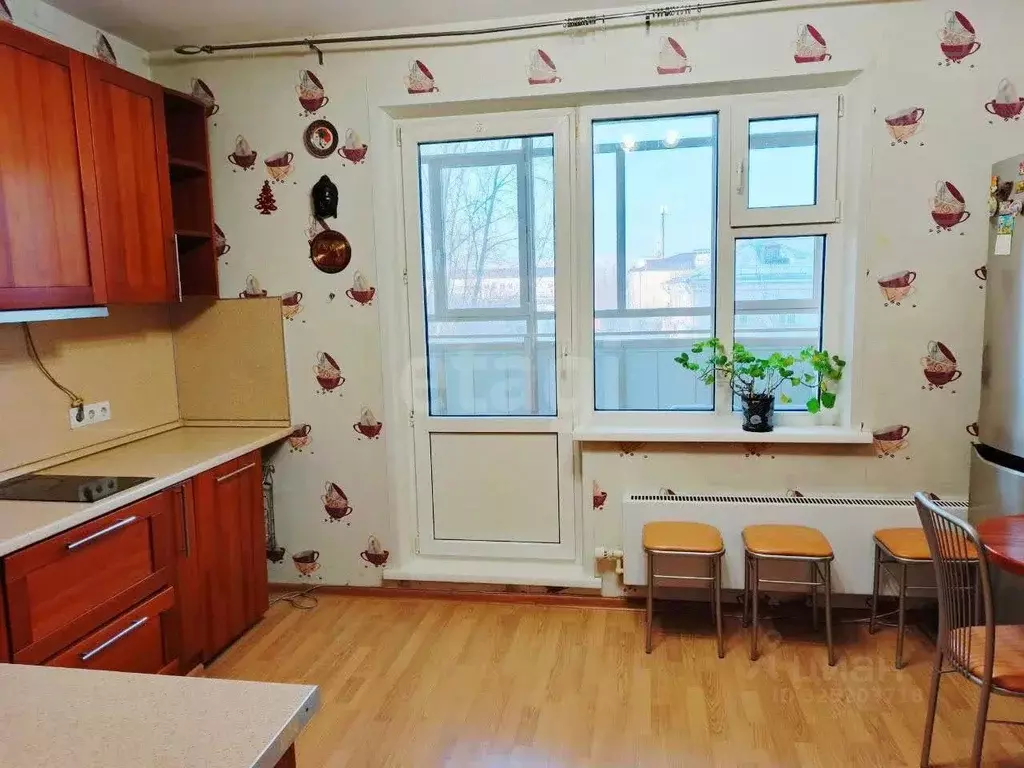 2-к кв. Красноярский край, Красноярск ул. Толстого, 67А (63.0 м) - Фото 1