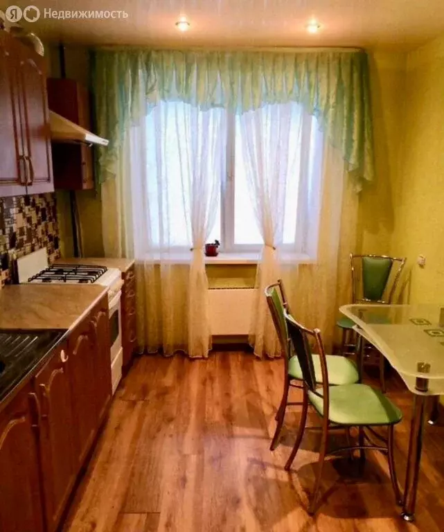 Квартира-студия: Энгельс, улица Тельмана, 150А (42 м) - Фото 1