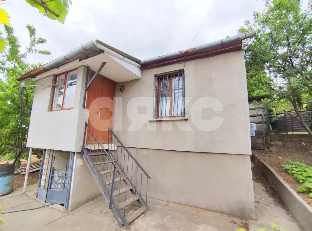 Дом в Крым, Симферопольский район, Перовское с/пос, Заря СПК ул. ... - Фото 1