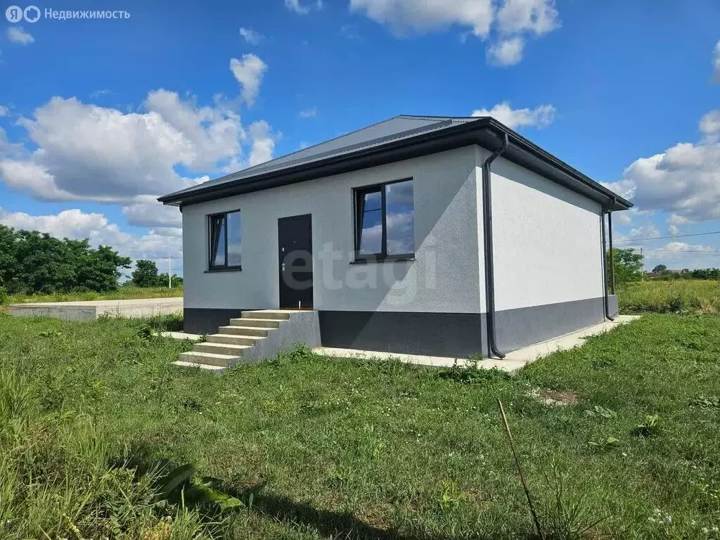 Дом в Крымск, Театральная улица (80 м) - Фото 1