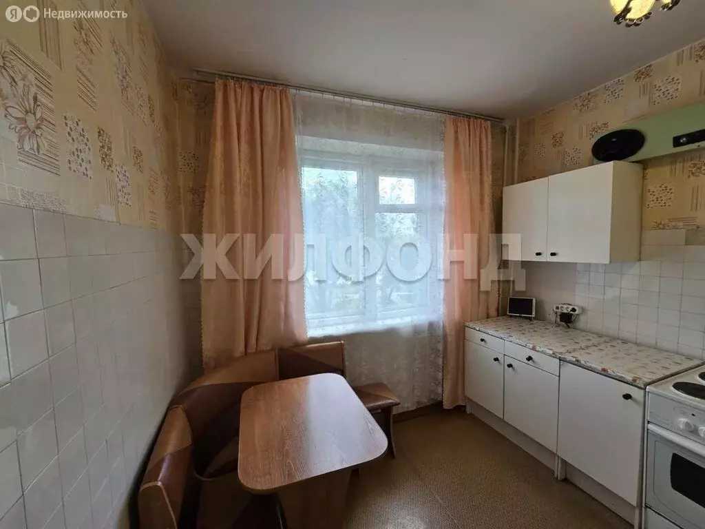 3-комнатная квартира: посёлок Сибирский, улица Победы, 4 (60.4 м) - Фото 0