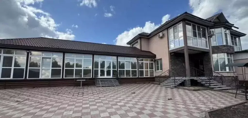 Дом в Кемеровская область, Кемерово 15-й мкр, 9-й кв-л, 163А (382 м) - Фото 2