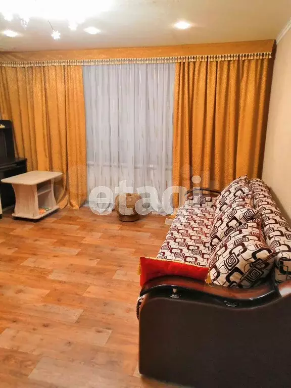 1-к. квартира, 40 м, 4/9 эт. - Фото 1