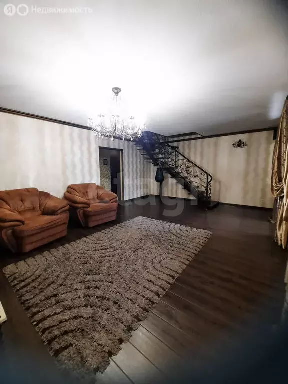 4-комнатная квартира: Владикавказ, улица Братьев Темировых, 55 (160 м) - Фото 1