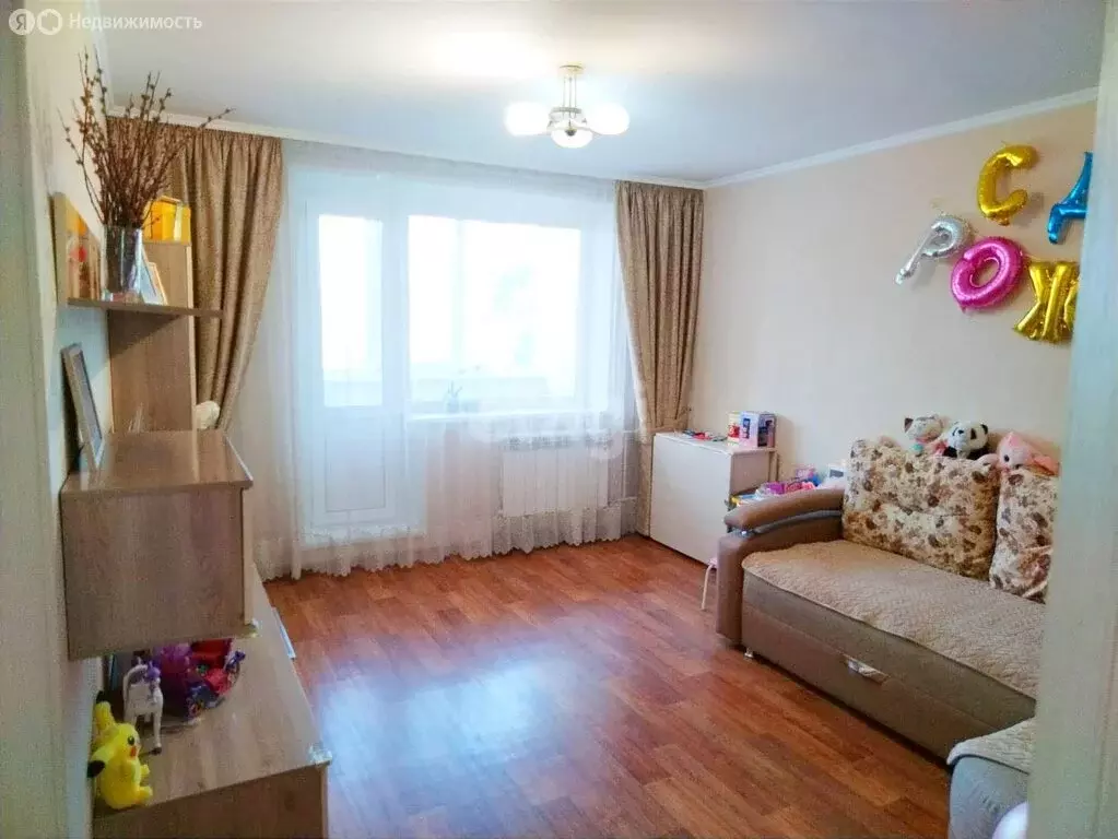 3-комнатная квартира: Абакан, улица Стофато, 2 (60.8 м) - Фото 1