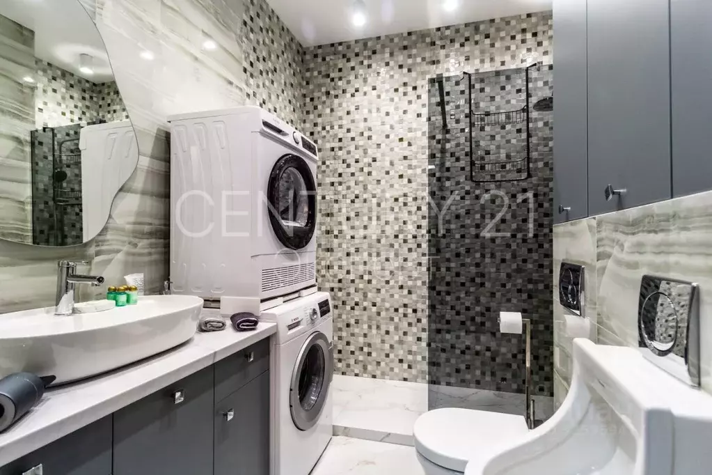 2-к кв. Калининградская область, Калининград просп. Мира, 84 (100.7 м) - Фото 1