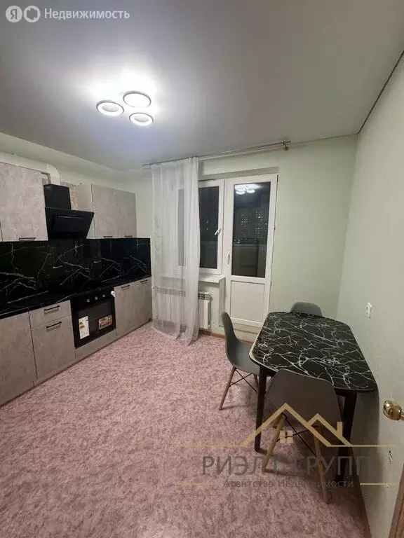 1-комнатная квартира: Казань, улица Мустая Карима, 3 (42 м) - Фото 1