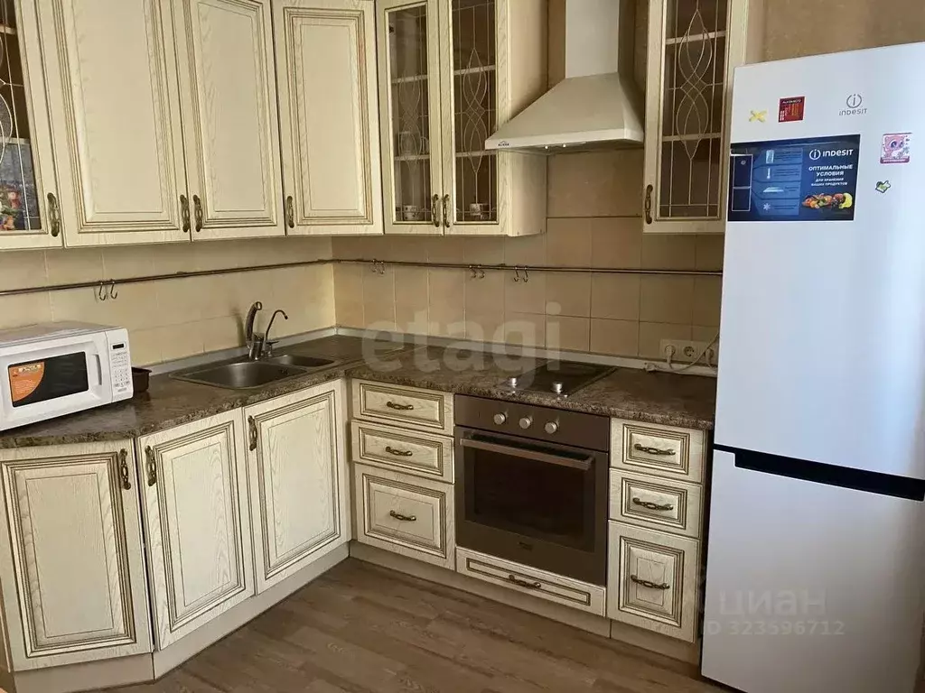 2-к кв. Тюменская область, Тюмень ул. Мельникайте, 132 (50.0 м) - Фото 1