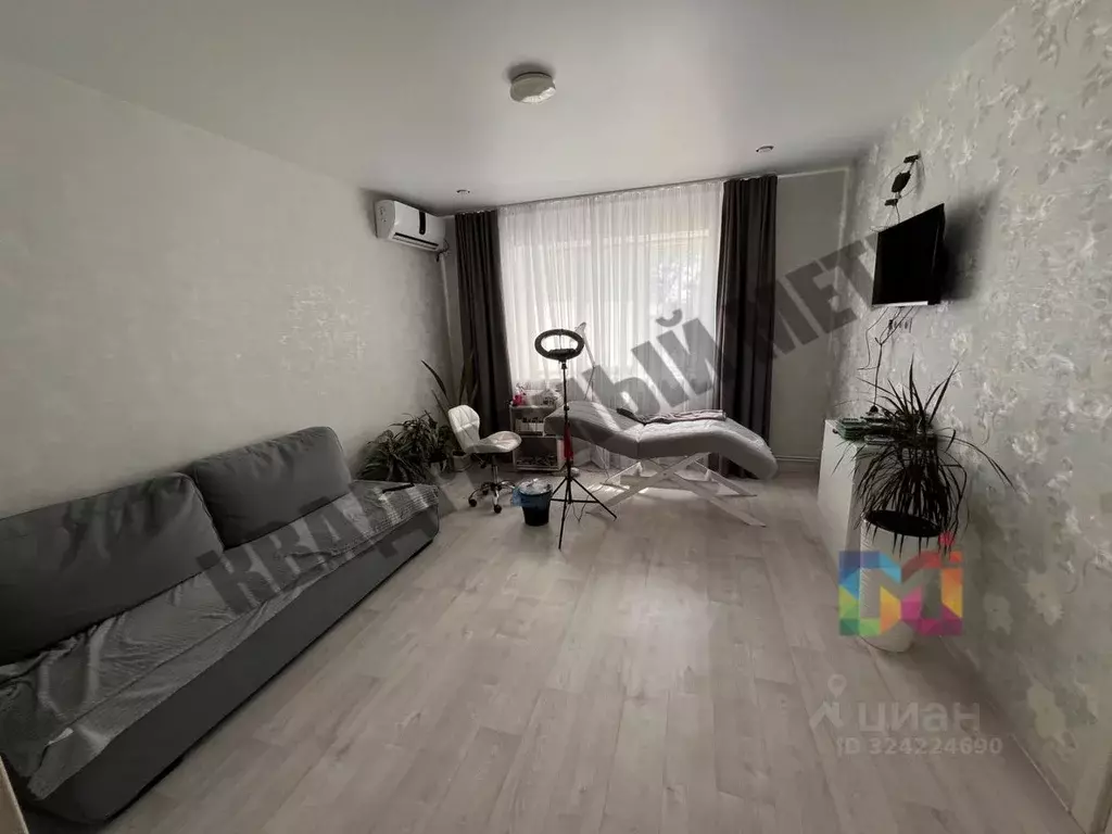 3-к кв. Калмыкия, Черноземельский район, пос. Комсомольский ул. ... - Фото 1