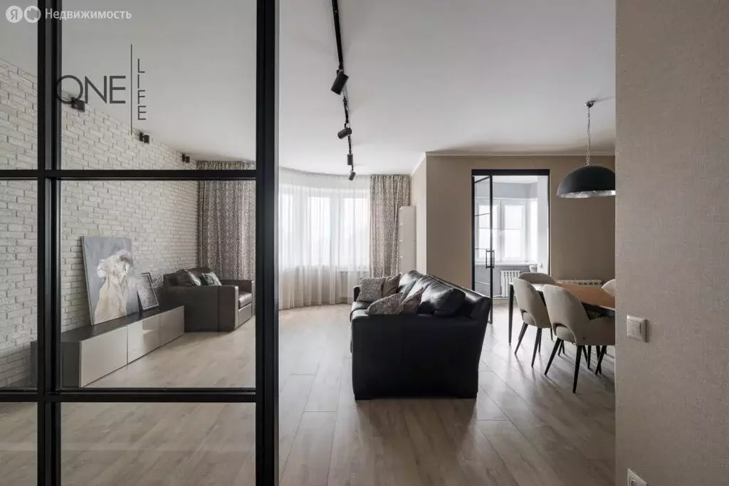 Квартира-студия: Москва, улица Герасима Курина, 26 (70 м) - Фото 1