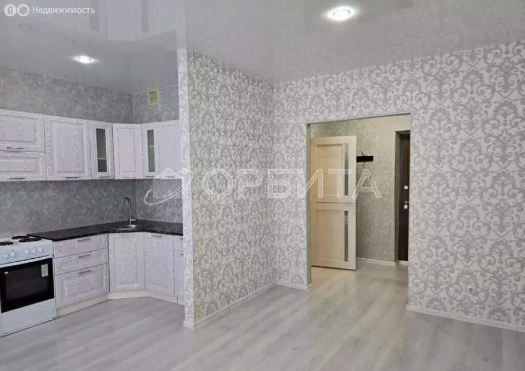 Квартира-студия: Тюмень, улица Тимофея Чаркова, 81к1 (29 м) - Фото 2