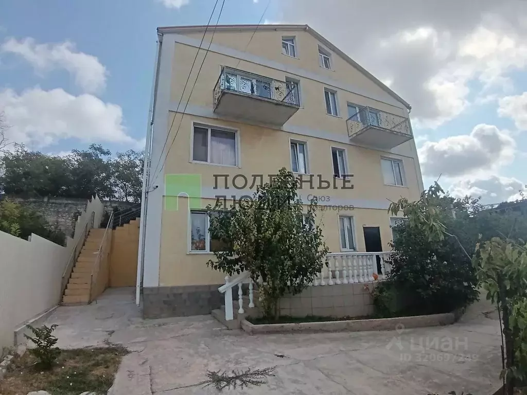 Дом в Севастополь ул. Гусева, 25 (292 м) - Фото 1