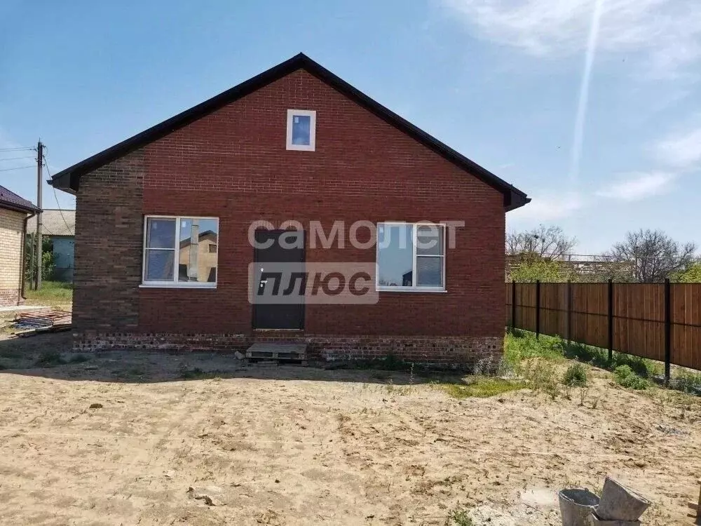Дом в Калмыкия, Элиста городской округ, пос. Аршан ул. Антрацитовская, ... - Фото 1