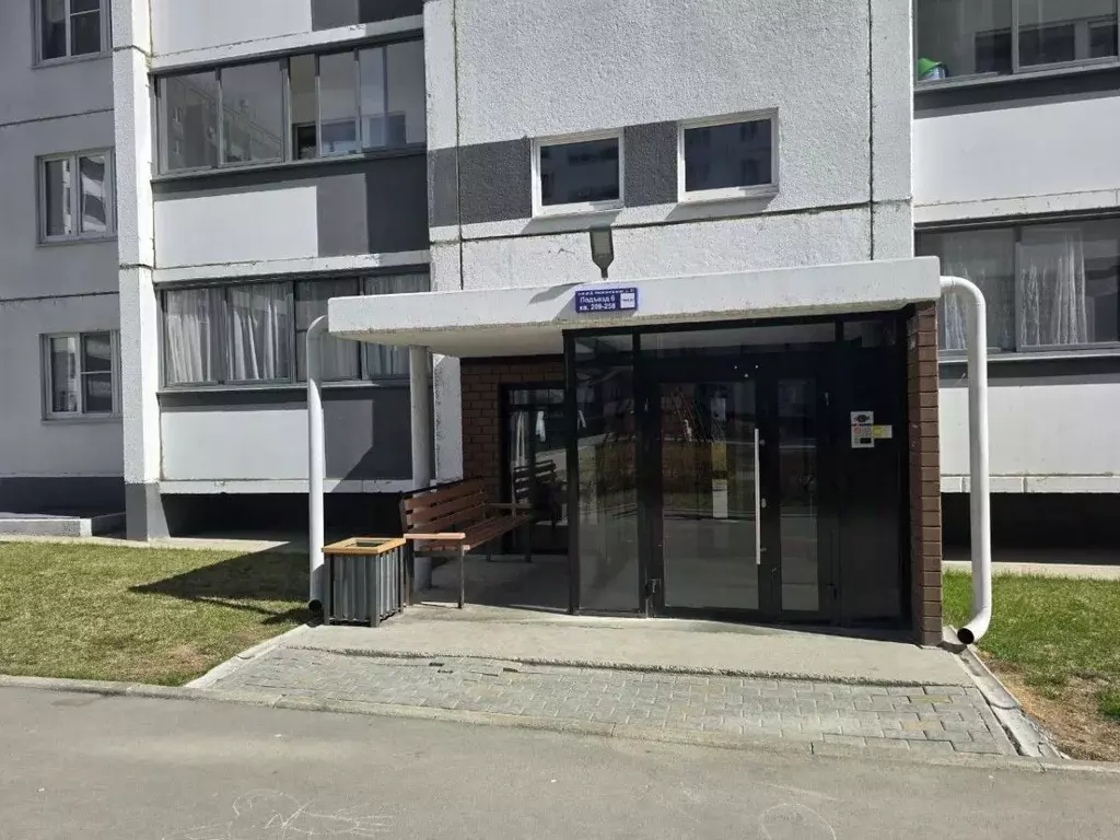 3-к кв. Челябинская область, Челябинск ул. Дмитрия Неаполитанова, 30 ... - Фото 2