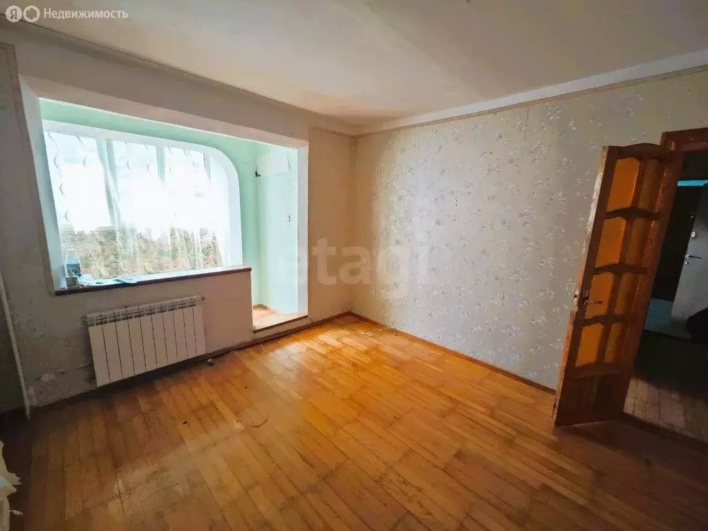2-комнатная квартира: Ялта, улица Ворошилова, 6к1 (63.1 м) - Фото 0