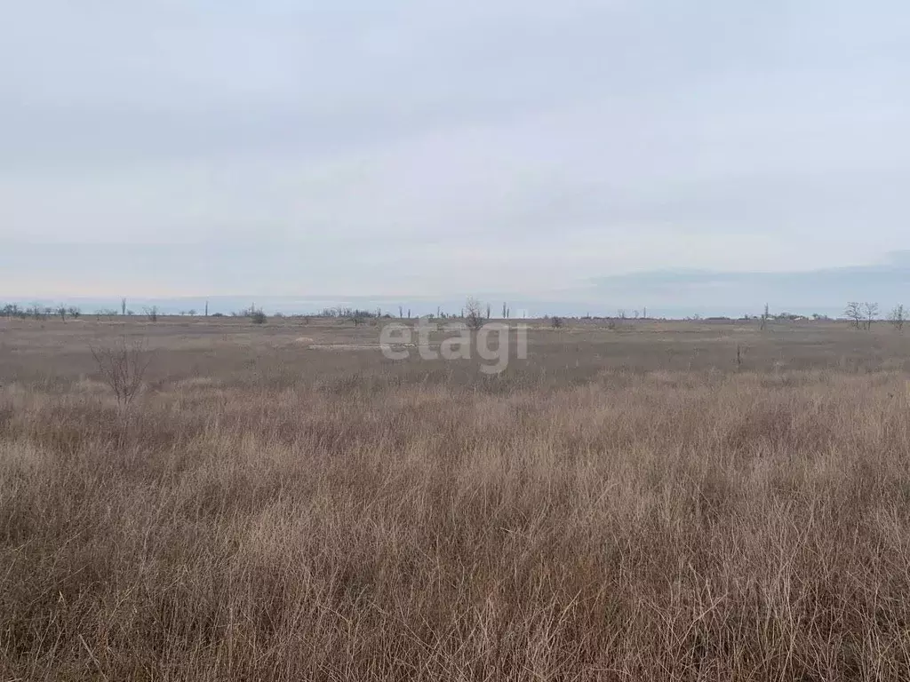 Участок в Крым, Симферопольский район, с. Мирное  (6.1 сот.) - Фото 0