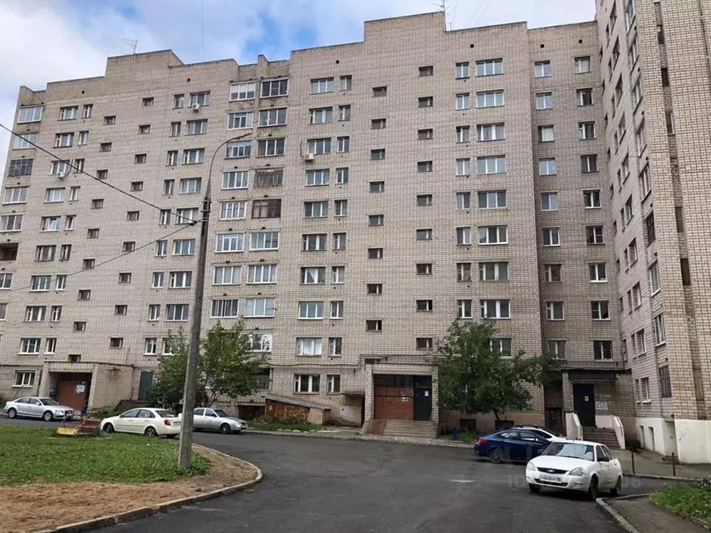 2-к кв. Удмуртия, Ижевск ул. имени Вадима Сивкова, 111 (50.0 м) - Фото 0